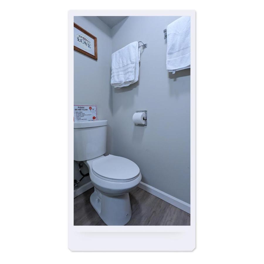Private Guest Suite In West Bellevue Home エクステリア 写真